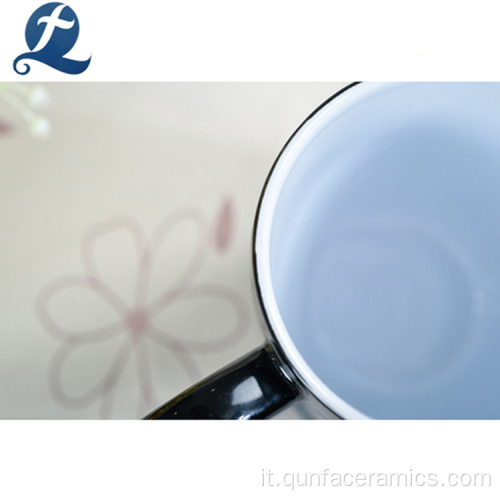 Tazza di caffè resistente alla tazza in ceramica ecologica.